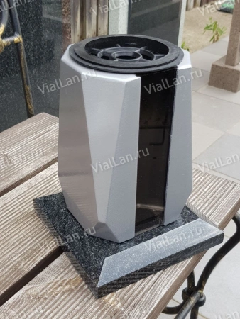 Ваза Бочка алюминиевая (гранит Габбро, цвет Серебро, с вкладышем) арт:1786