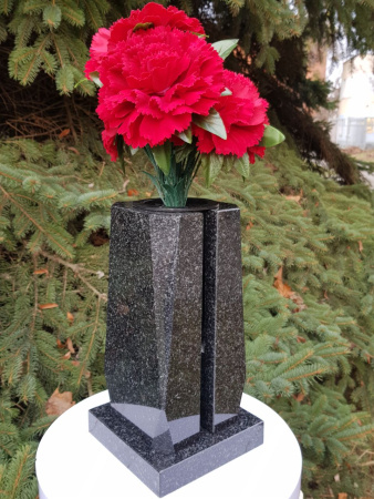 Ваза Бочка (28*15*15, гранит Габбро, с вкладышем, Карелия) арт:2085