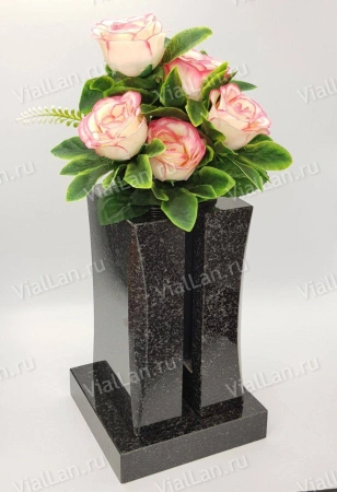 Ваза Талия (23*15*15, гранит Габро, с вкладышем, Карелия) арт:1326