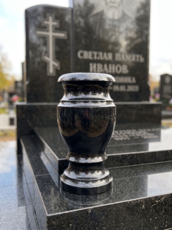 Ваза Классика (25*15, гранит Габбро) арт:860