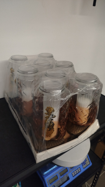 Лампада стеклянная Роза в руке золото (размер 30*11 см, корпус Прямоугольный, колба оранжевое стекло, пластик бронза, Роза рука золото, в упаковке 8 шт.) арт:2473